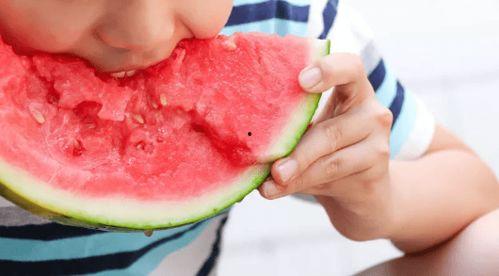 吃瓜视频肚子疼,揭秘网络恶搞背后的健康隐患